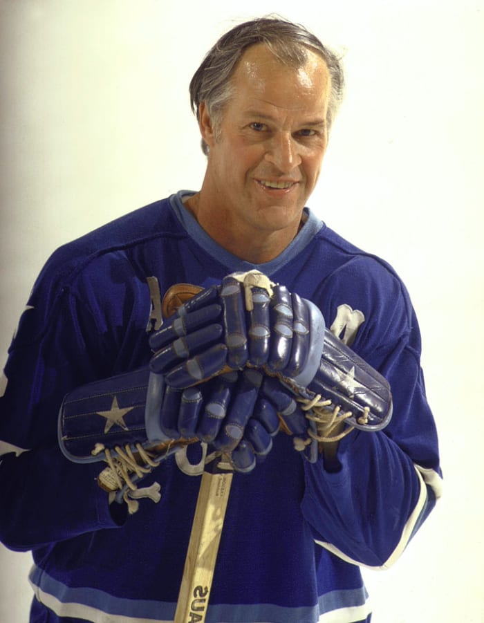 1974-Gordie-Howe-01154777.jpg
